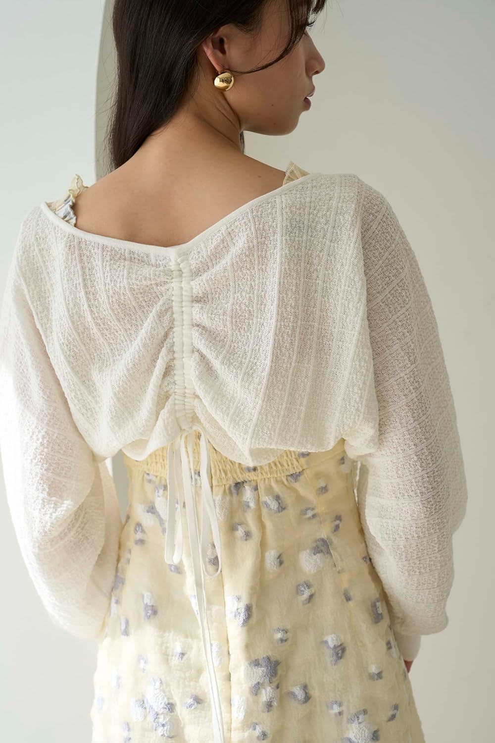 スナイデル SNIDEL バックドロストシアーボレロカーディガン Amazon | [スナイデル] バックドロストシアーボレロカーデ SWNT252117